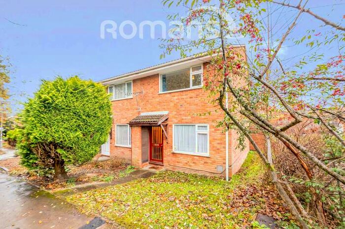 2 Bedroom End Of Terrace House To Rent In Birkbeck Place, Sandhurst, GU47