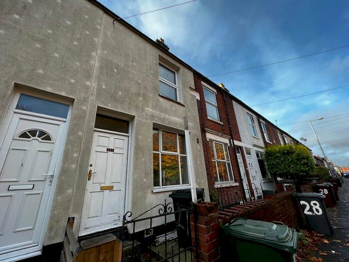 3 Bedroom Terraced House To Rent In Newhampton Road West, Wolverhampton, WV6