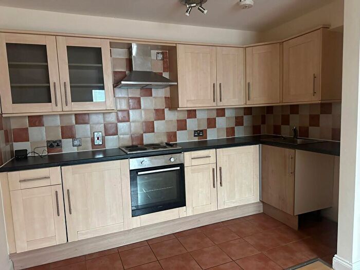 2 Bedroom Flat To Rent In , Mill Gardens, - Mill Street, Luton, LU1