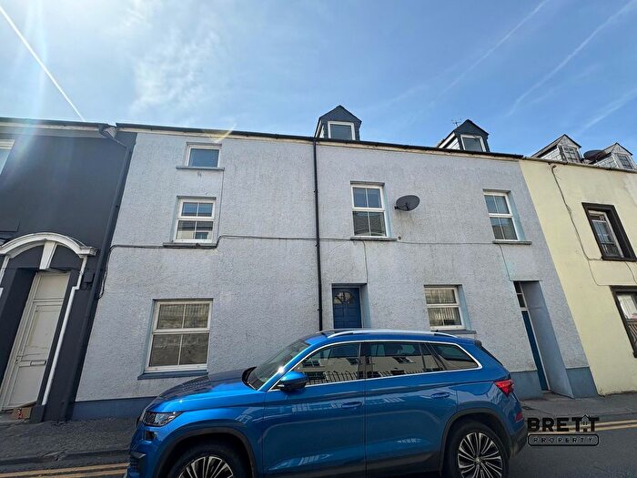 2 Bedroom Flat To Rent In Flat, Dew Street, Haverfordwest, Pembrokeshire., SA61