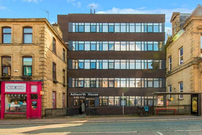 Apartment To Rent In Manchester Road, Burnley, Lancashire, BB11