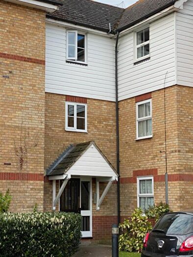 1 Bedroom Flat To Rent In Lyndbourne Court Benfleet, SS7