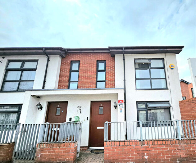 3 Bedroom End Of Terrace House For Sale In Amani Street, M14