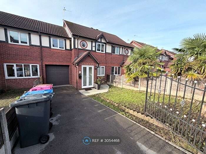 3 Bedroom Semi-Detached House To Rent In Townsend Road, Swinton, Manchester, M27