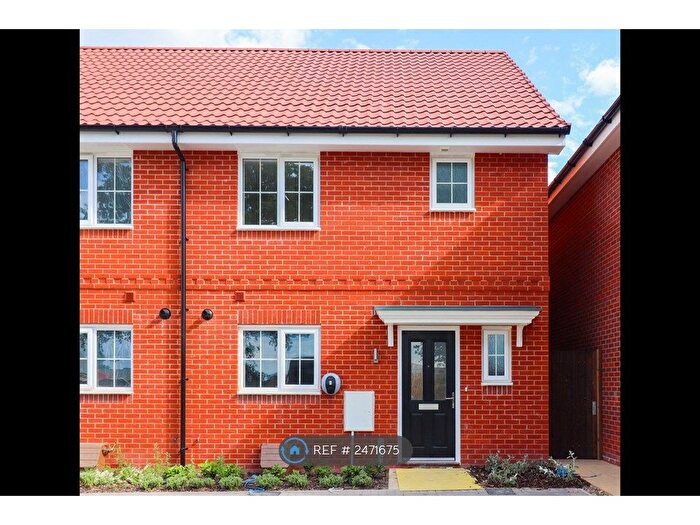 3 Bedroom Semi-Detached House To Rent In Woolhouse Way, Cringleford, Norwich, NR4