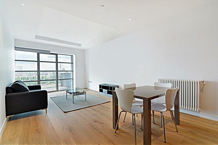 1 Bedroom Apartment To Rent In Kent Building, London City Island, London, E14
