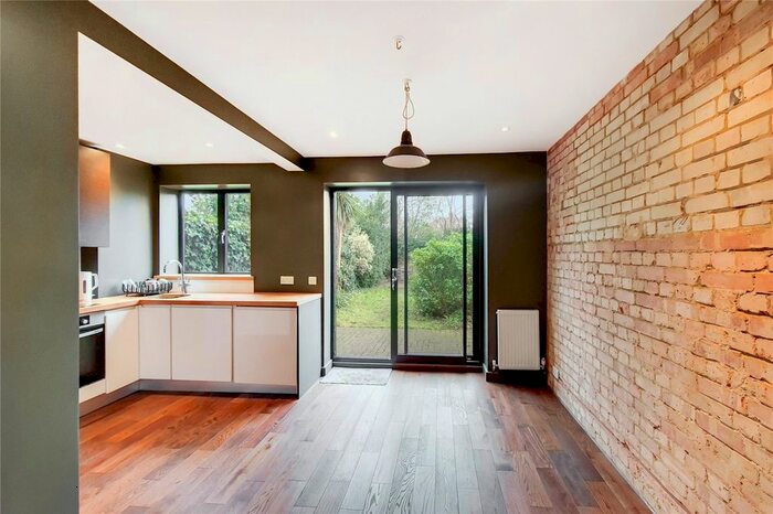 5 Bedroom Terraced House To Rent In Fairdale Gardens, London, SW15