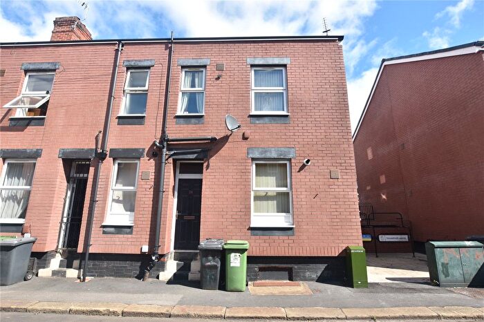 2 Bedroom End Of Terrace House For Sale In Recreation Crescent, Leeds, West Yorkshire, LS11