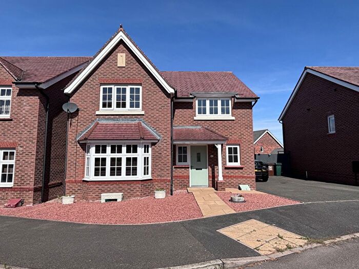 4 Bedroom Detached House For Sale In Luton Road, Church Gresley, DE11