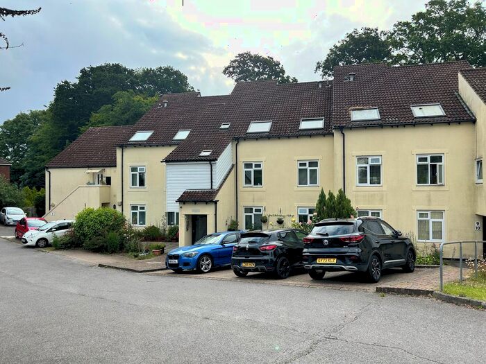 2 Bedroom Flat To Rent In Ashford Road, Hastings, TN34