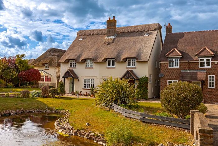 3 Bedroom Semi Detached House For Sale In The Beaches Waterford Gardens, Climping, BN17