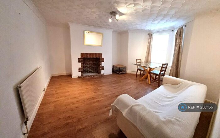 1 Bedroom Flat To Rent In Fairoak Avenue, Newport, NP19