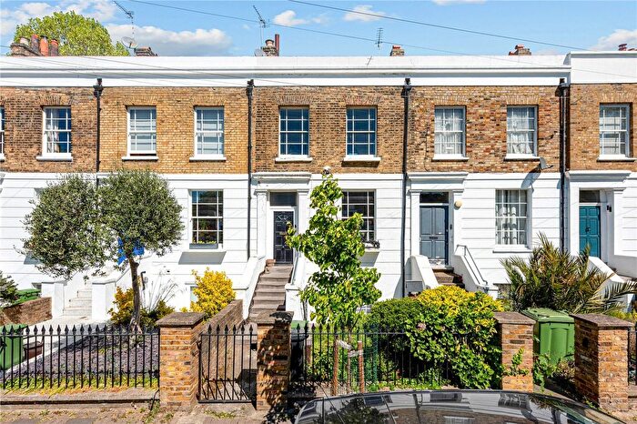 3 Bedroom Terraced House For Sale In St. Jude Street, London, N16