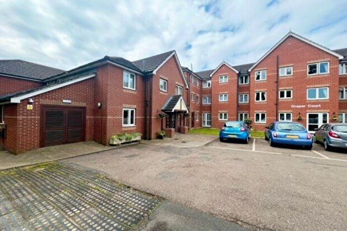 2 Bedroom Property To Rent In Mavis Grove, Hornchurch, RM12