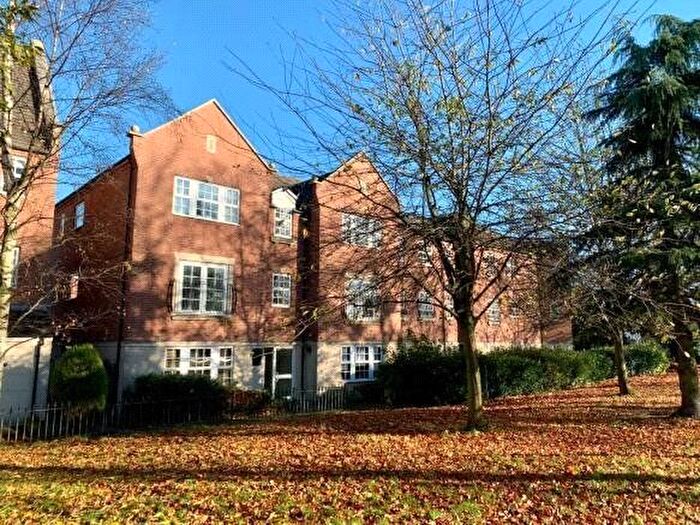 2 Bedroom Flat For Sale In Princess Drive, York, North Yorkshire, YO26