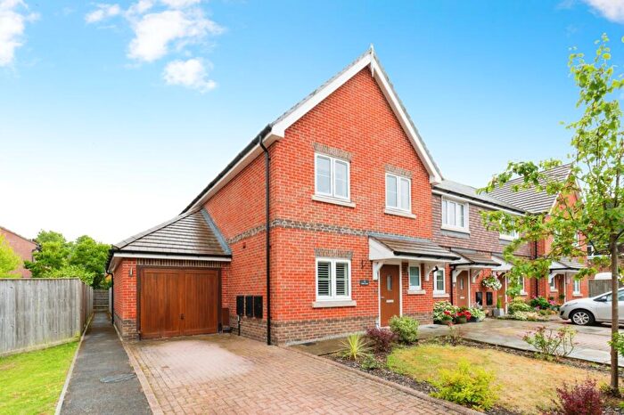 3 Bedroom End Of Terrace House For Sale In Oaks Lane, Great Bookham, Leatherhead, Surrey, KT23
