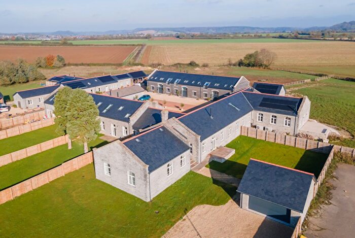 5 Bedroom Semi-Detached House For Sale In Watts Quarry Lane, Somerton, Somerset, TA11