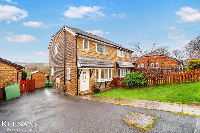 3 Bedroom Semi-Detached House For Sale In Pendle Avenue, Bacup, OL13