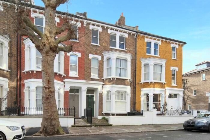 2 Bedroom Flat To Rent In Sterndale Road, Brook Green, London, W14