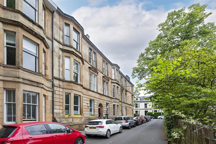 4 Bedroom Flat To Rent In Holyrood Quadrant, Glasgow, G20