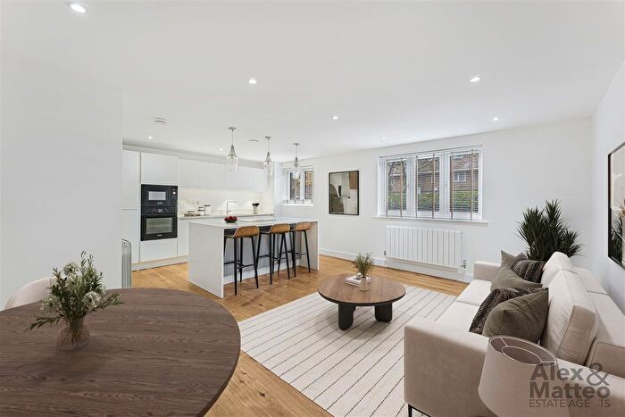 2 Bedroom Flat To Rent In Rouel Road, Bermondesy, SE16