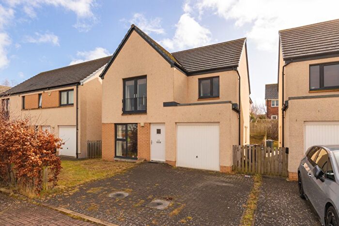 4 Bedroom Villa For Sale In Oakland Square, Edinburgh, EH11