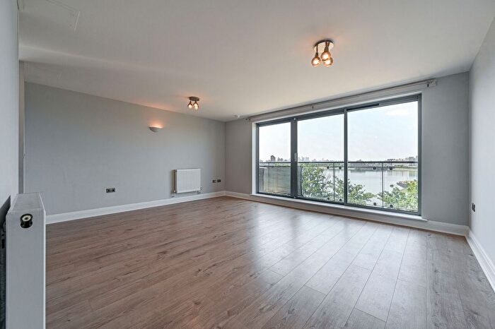 2 Bedroom Flat For Sale In Miles Close, Thamesmead, London, SE28