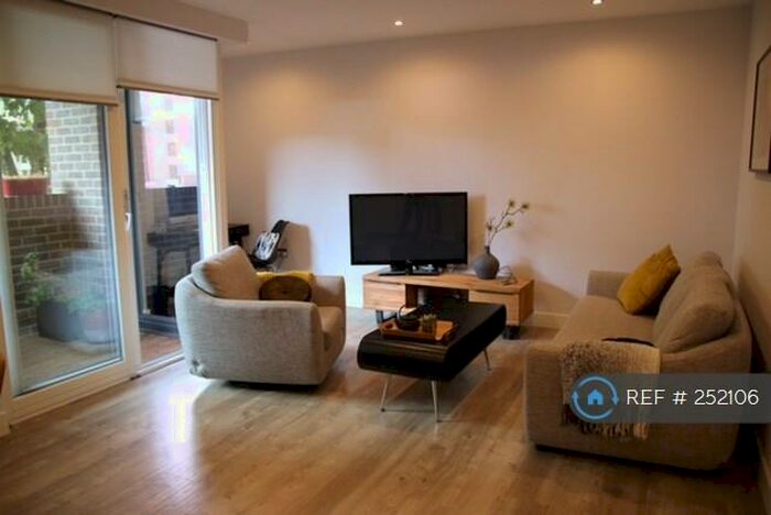 2 Bedroom Flat To Rent In Knapp Road, London, E3