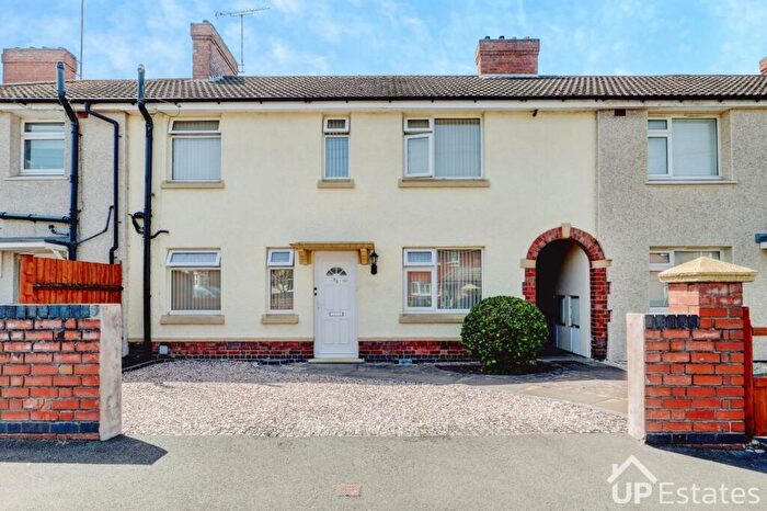 3 Bedroom Terraced House For Sale In Lentons Lane, Coventry, CV2