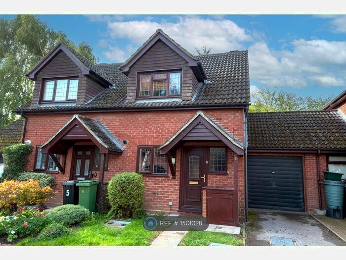2 Bedroom Semi-Detached House To Rent In Mongers Piece, Chineham, Basingstoke, RG24