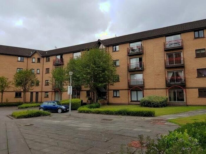 2 Bedroom Flat To Rent In Riverview Gardens, Glasgow, G5