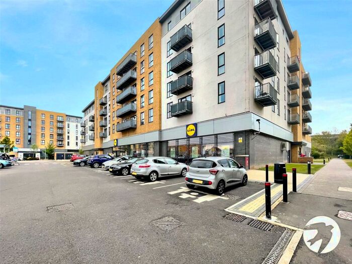 2 Bedroom Flat To Rent In Clydesdale Way, Belvedere, DA17