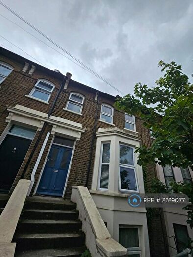 2 Bedroom Flat To Rent In Crescent Road, London, E13