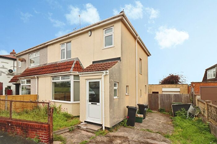 3 Bedroom Terraced House For Sale In Station Road, Filton, Bristol, BS34
