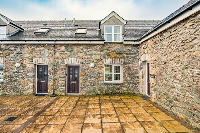 3 Bedroom Barn Conversion For Sale In Llangefni, LL77