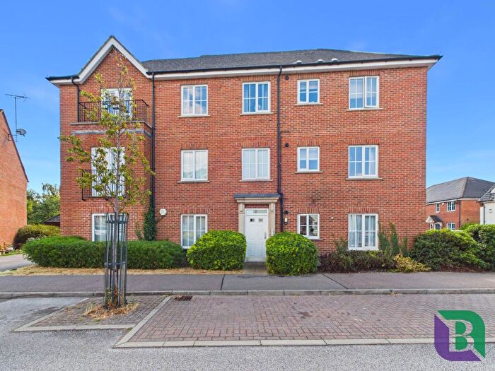 2 Bedroom Flat For Sale In Greensand View, Woburn Sands, MK17