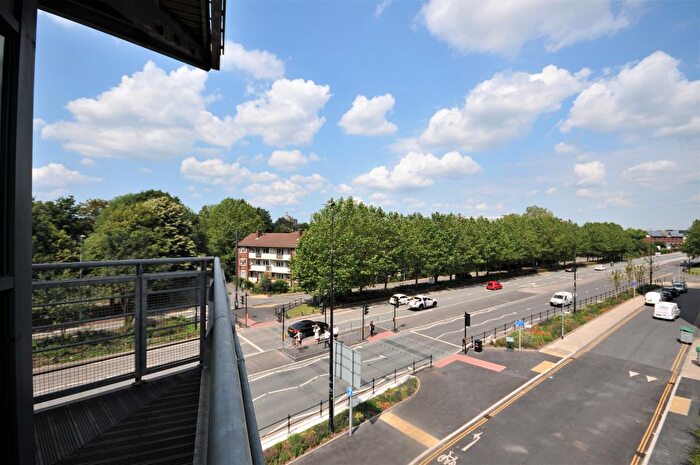 1 Bedroom Flat To Rent In Chapel Street, Salford, M3