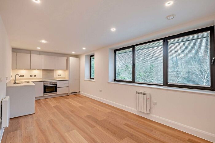 1 Bedroom Flat To Rent In Pegasus Way, Haddenham, HP17