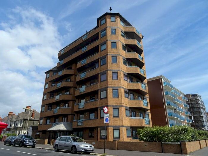 2 Bedroom Flat To Rent In - Kingsway, Hove, East Sussex, BN3