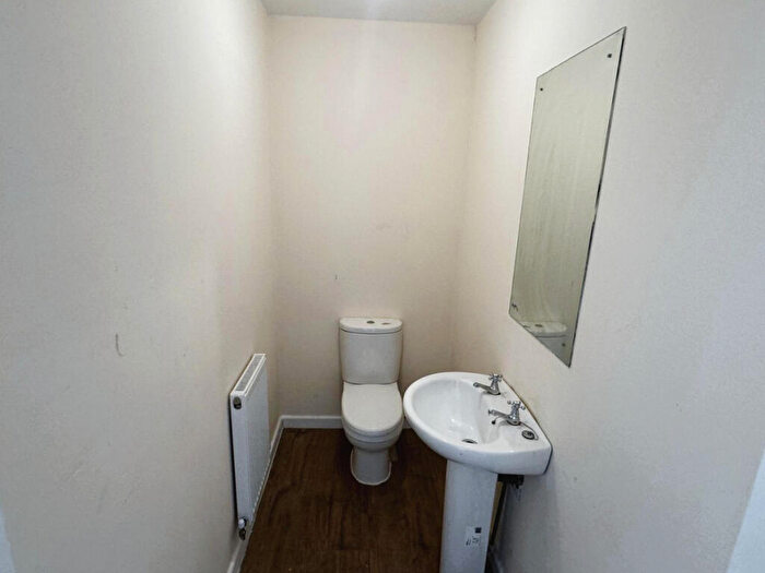 4 Bedroom Terraced House To Rent In Halliwell Lane, Manchester, M8