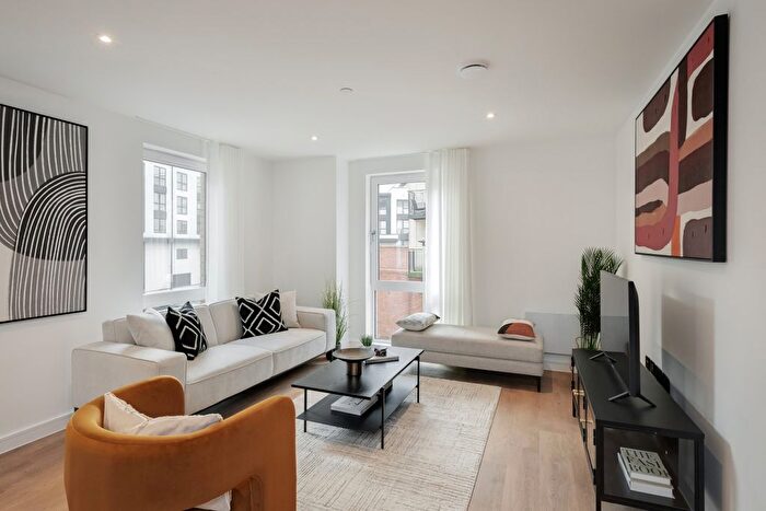 1 Bedroom Flat To Rent In Windsor Bridge Road, Bath, BA2