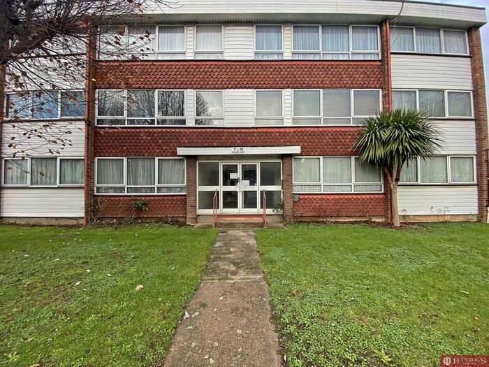 2 Bedroom Flat To Rent In Staines Road, Ilford, IG1