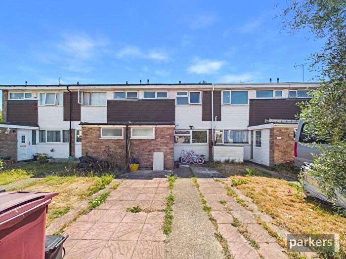 3 Bedroom Terraced House For Sale In Fulmead Road, Reading, Berkshire, RG30