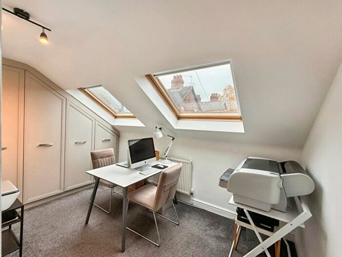 3 Bedroom Town House For Sale In Trafford Road, Alderley Edge, SK9