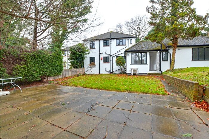 1 Bedroom Studio To Rent In Glebe Court, The Glebe, London, SE3