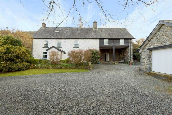 5 Bedroom Character Property For Sale In Llanwrthwl, Llandrindod Wells, LD1