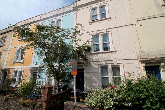 1 Bedroom Flat To Rent In Roslyn Road, Redland, BS6