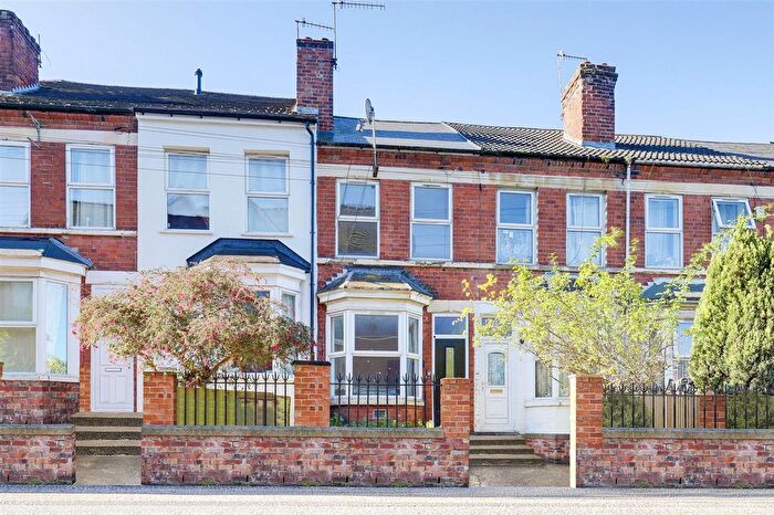 3 Bedroom Terraced House For Sale In Acourt Street, Nottingham, NG7