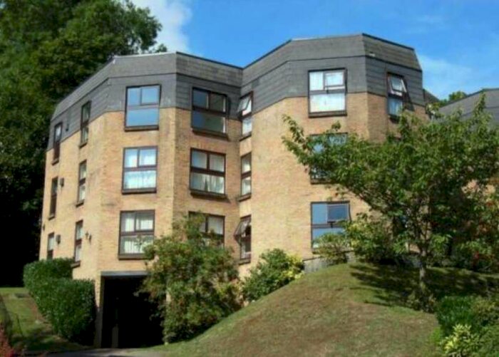 2 Bedroom Flat To Rent In Charterhouse Road, GU7