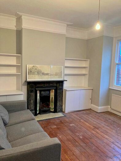 2 Bedroom Flat To Rent In Dunstans Road, Dulwich, SE22